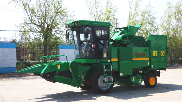 4YZP-3B型自走式玉米收成机